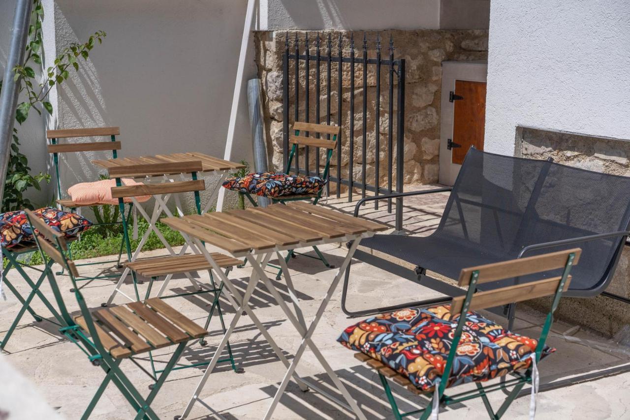 Apartments Oliva Risan Exterior foto